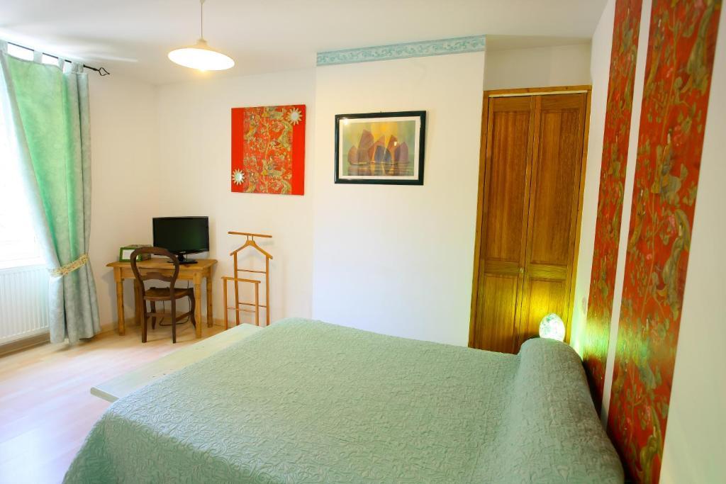 Logis Auberge La Cremaillere 빌란드라우트 객실 사진